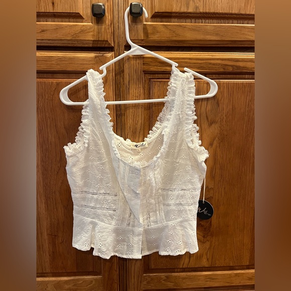 Wink Ivory Eyelet Sleeveless Blouse - Picture 2 of 3